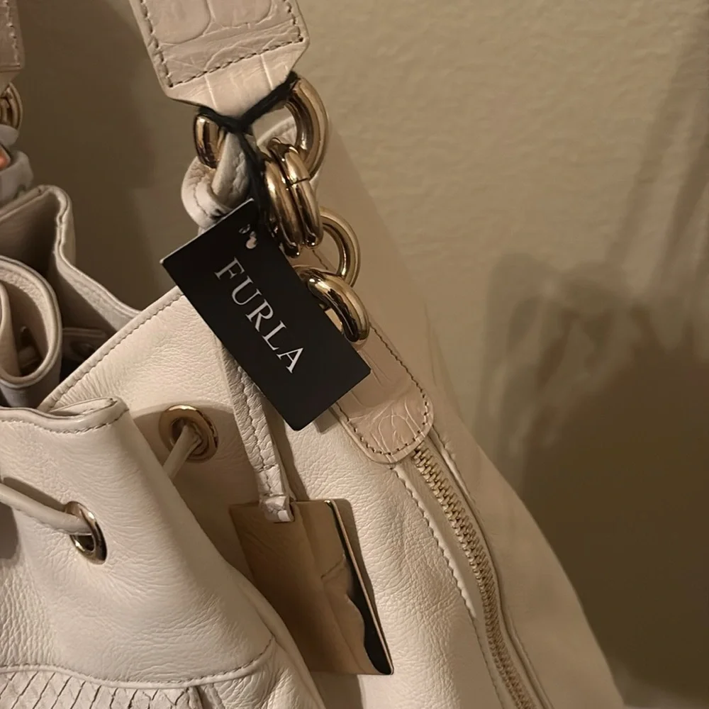 Furla Large Cream Hobo Bag NWT - Picture 9 of 15